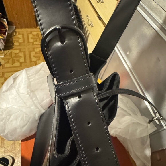 LV epi Sac d’epaule - Picture 11 of 14